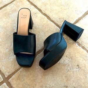 Size 8 - Black Heel